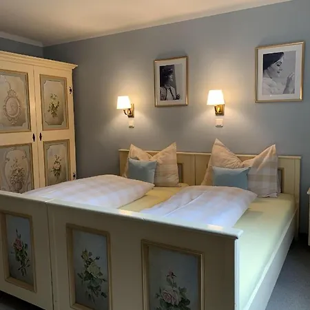 Koller, Pension Haus Guest house